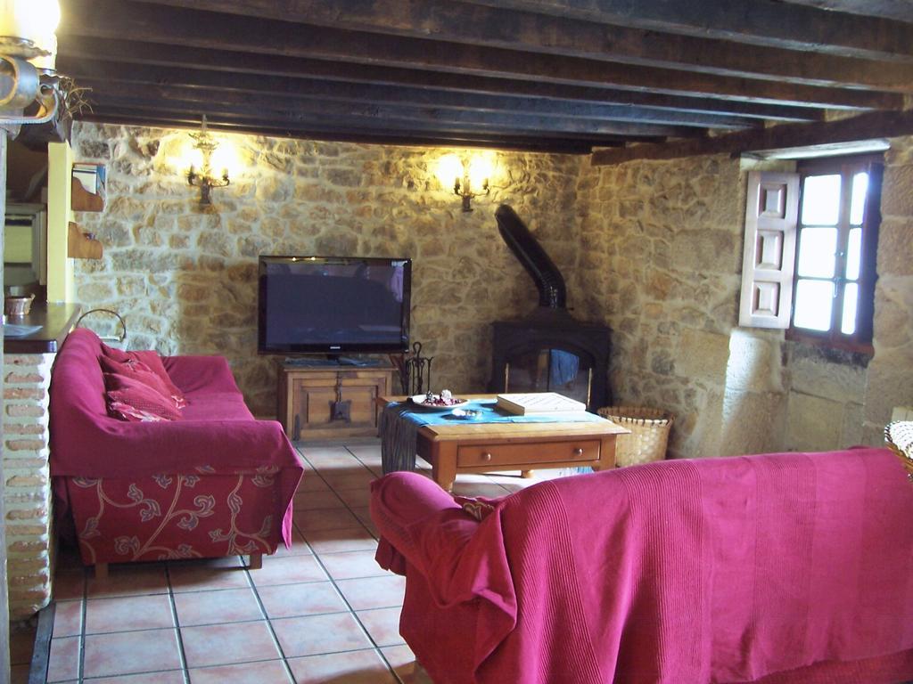 Casa Rural La Toba I Y II Bezana Kamer foto