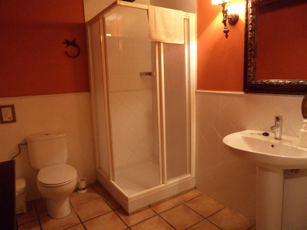 Casa Rural La Toba I Y II Bezana Kamer foto
